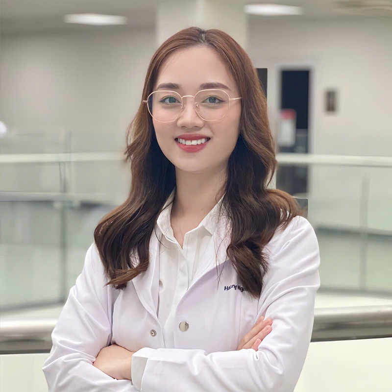 https://nhakhoadana.com/wp-content/uploads/2025/09/bac-si-le-hoang-ngan.jpg